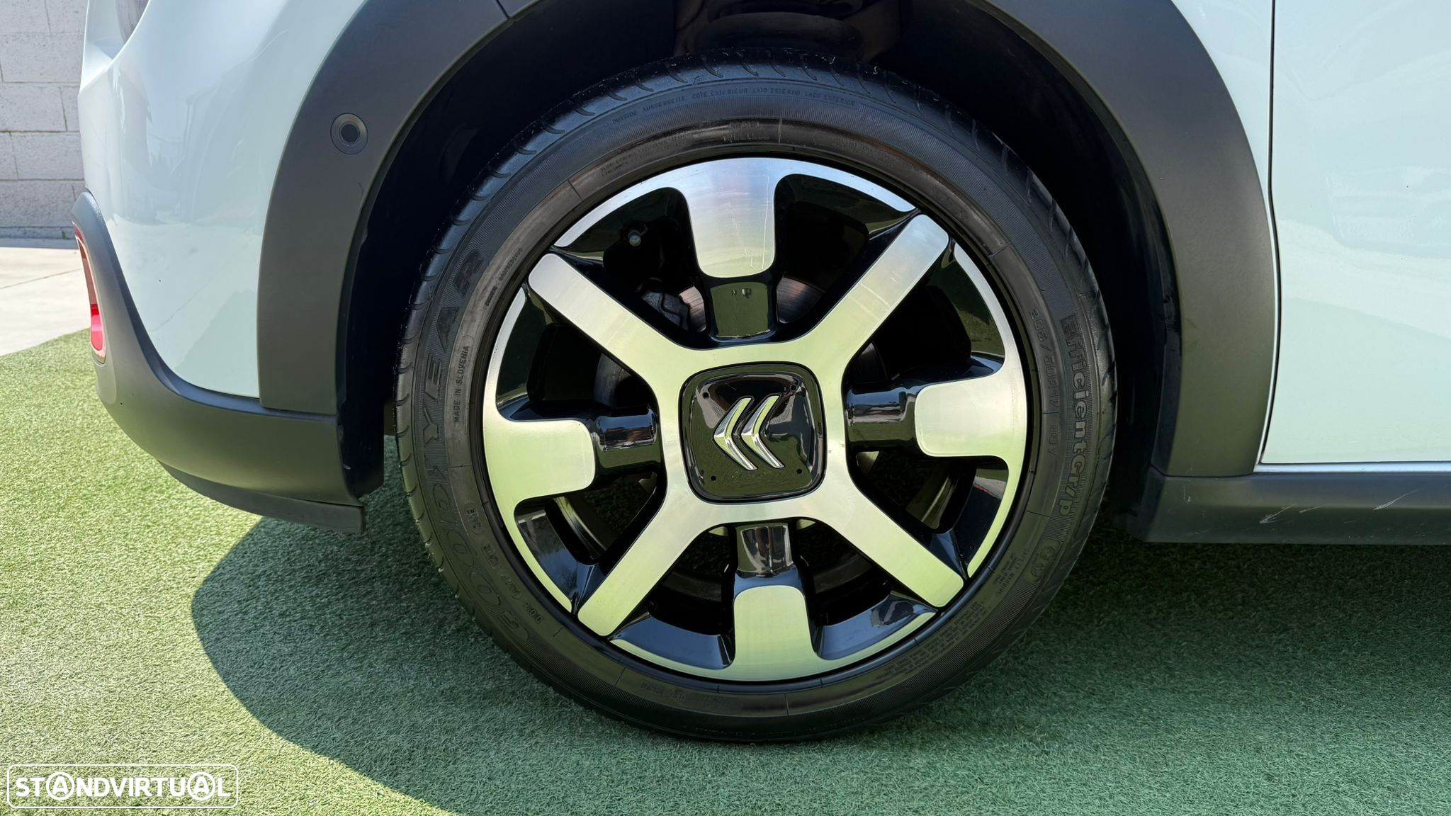 Citroën C3 1.2 PureTech Shine - 13