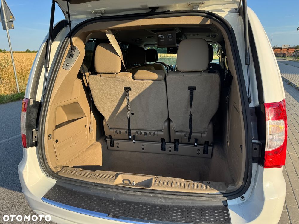 Chrysler Town & Country 3.6 Touring - 12