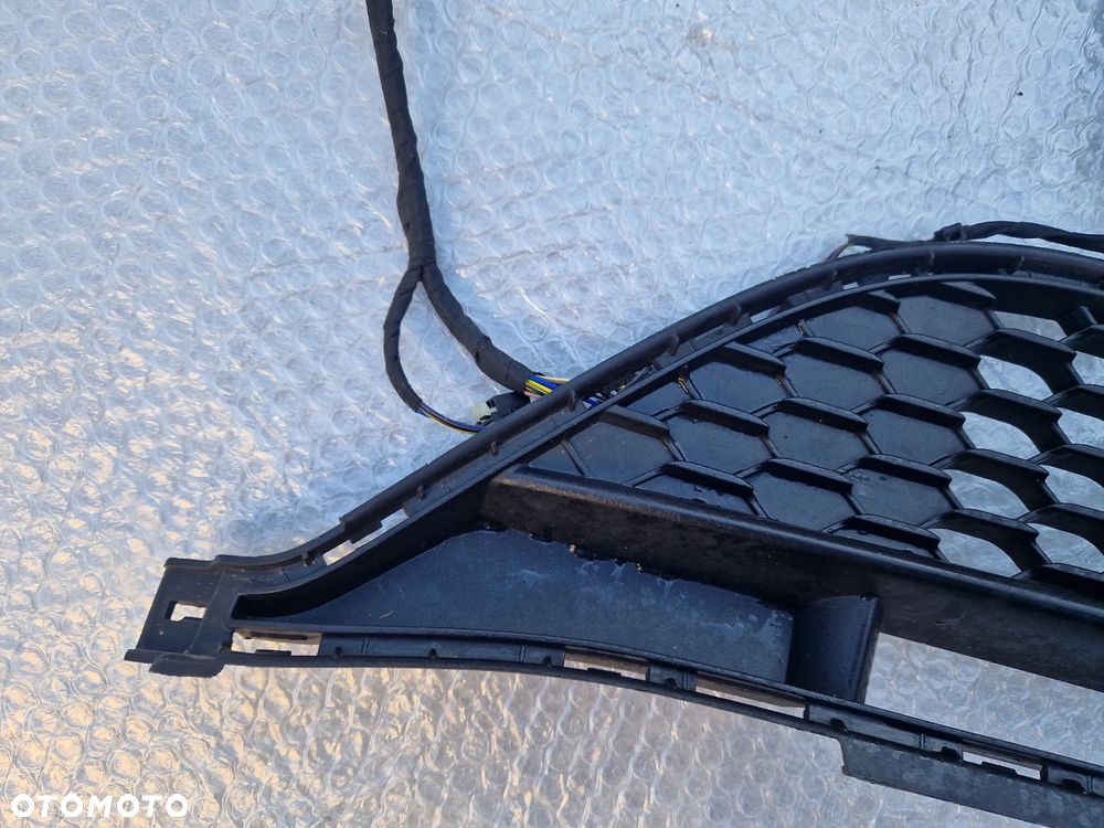 Mercedes A-Klasa W177 atrapa chłodnicy kratka instalacja radar komplet A1778880200 A1778859100 A0009058913 - 12