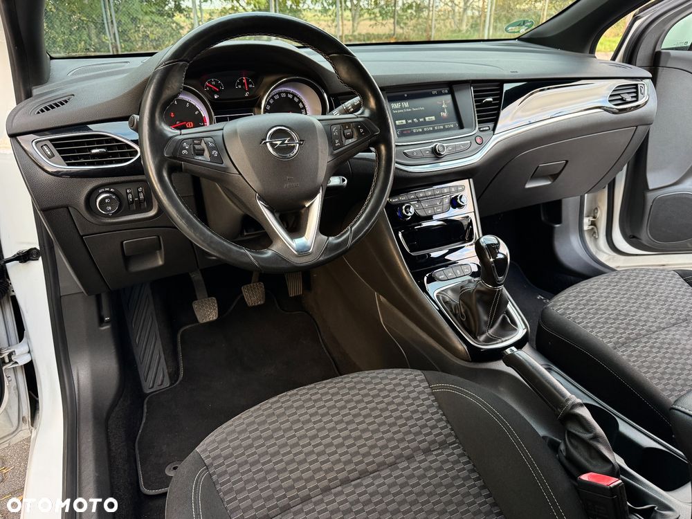 Opel Astra 1.4 Turbo Edition - 17