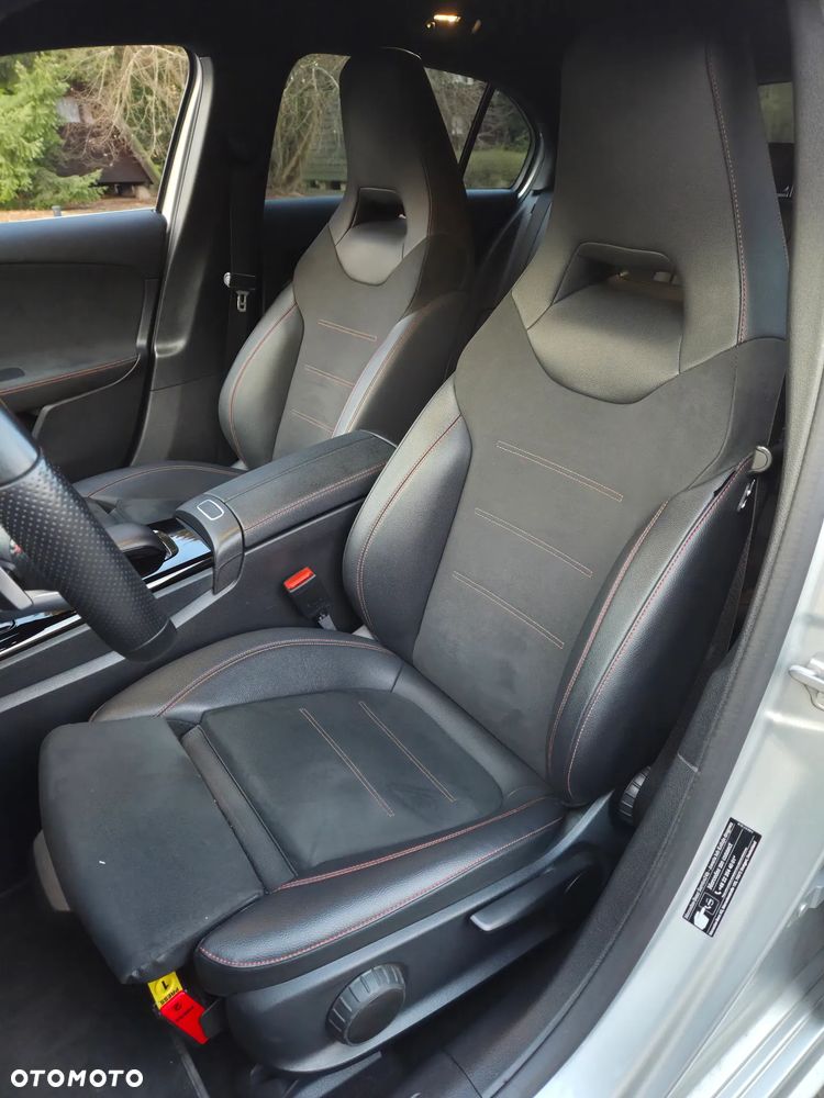 Mercedes-Benz Klasa A 180 AMG Line 7G-DCT - 24