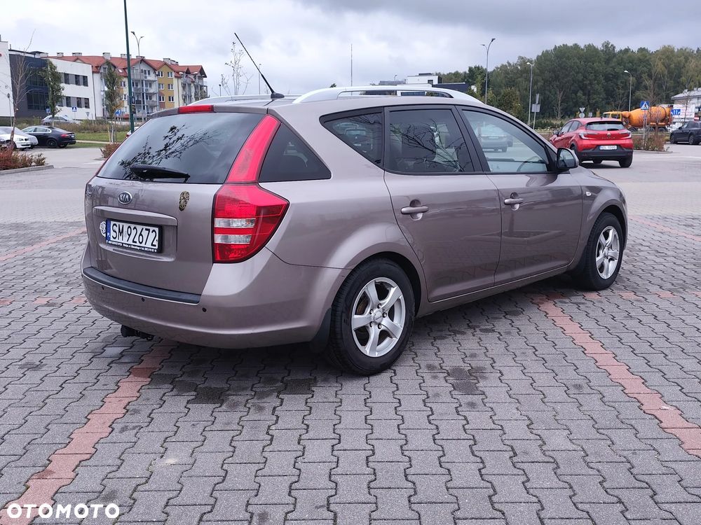 Kia Ceed - 3