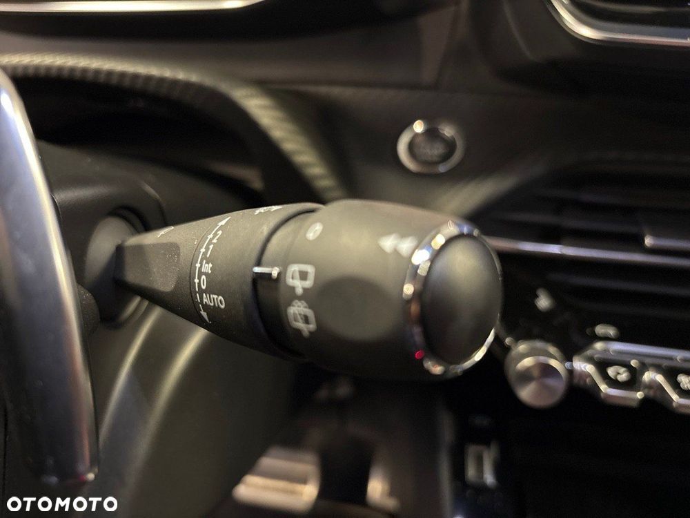 Peugeot 2008 1.2 PureTech GT S&S EAT8 - 20