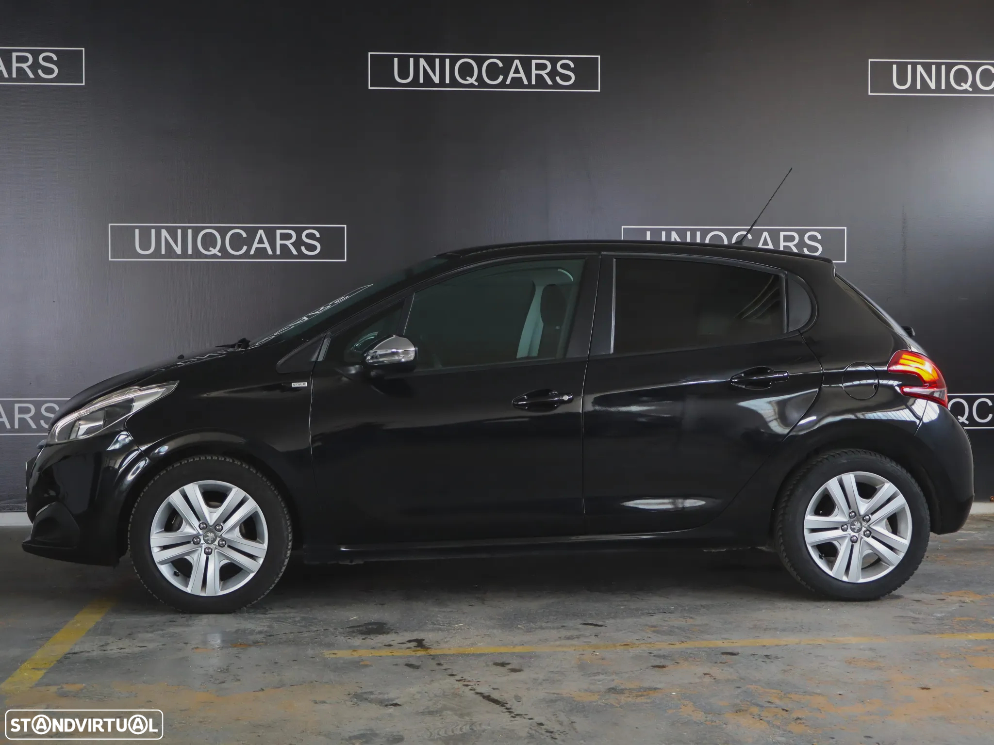 Peugeot 208 1.2 PureTech Style - 5