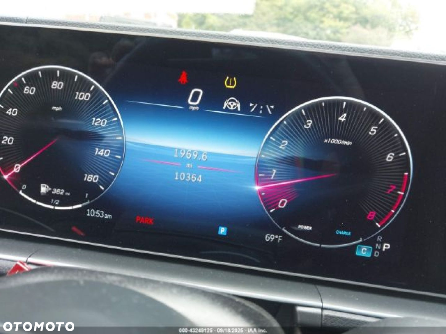 Mercedes-Benz GLS - 12