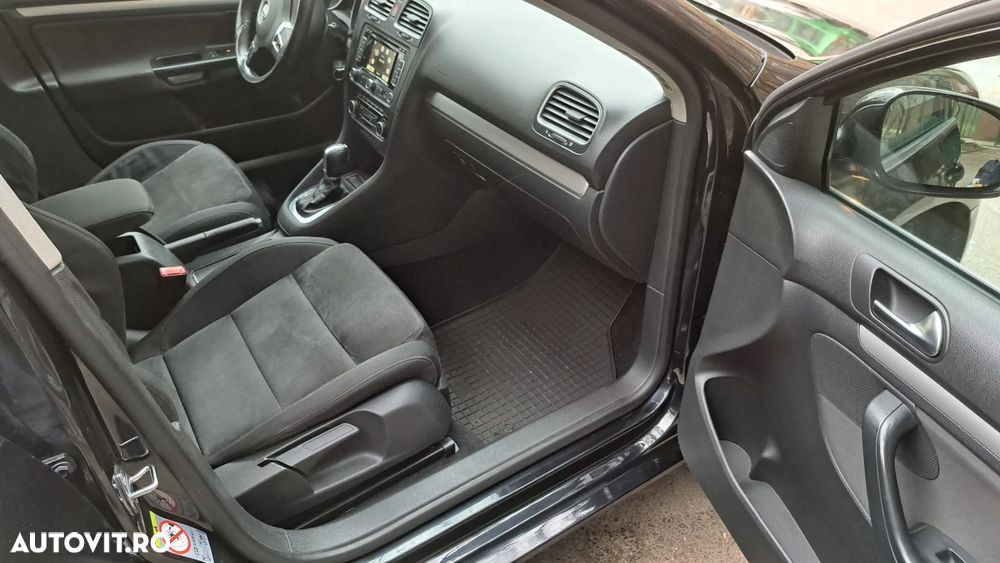 Volkswagen Golf 1.6 TDI DPF DSG Highline - 12