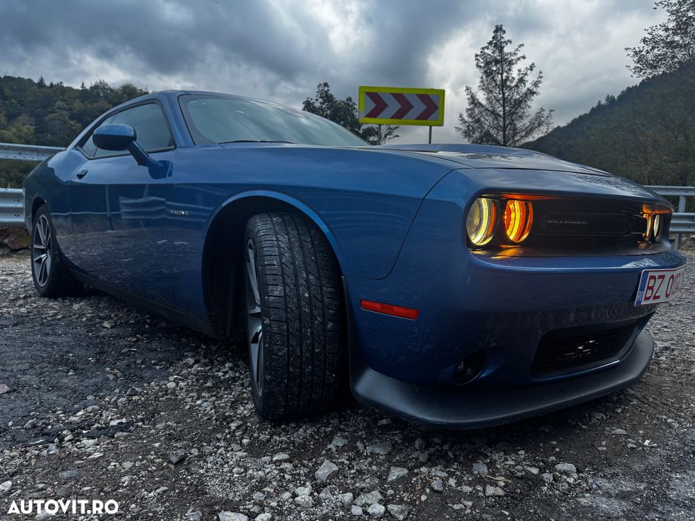 Dodge Challenger - 4
