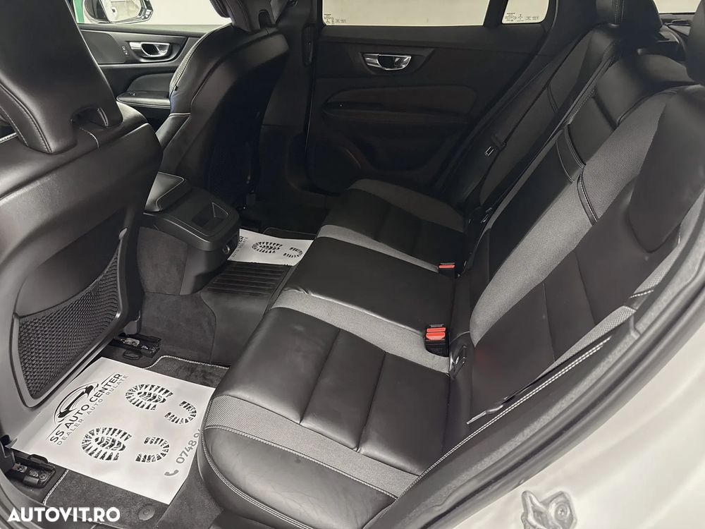 Volvo V60 D4 R-Design - 19