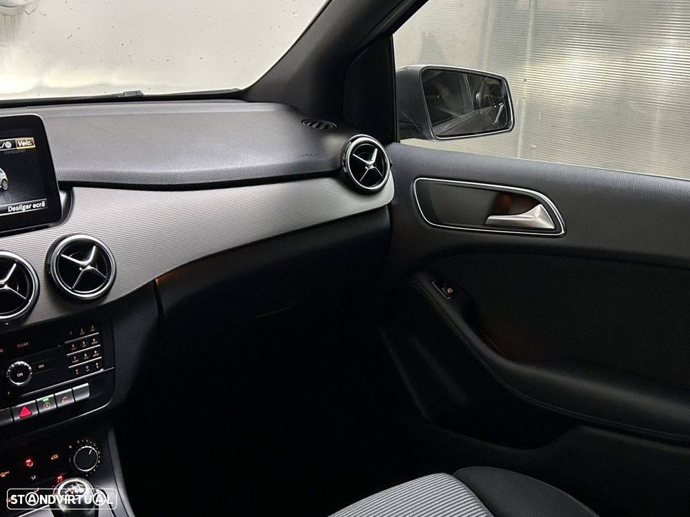 Mercedes-Benz B 180 CDI Urban - 32