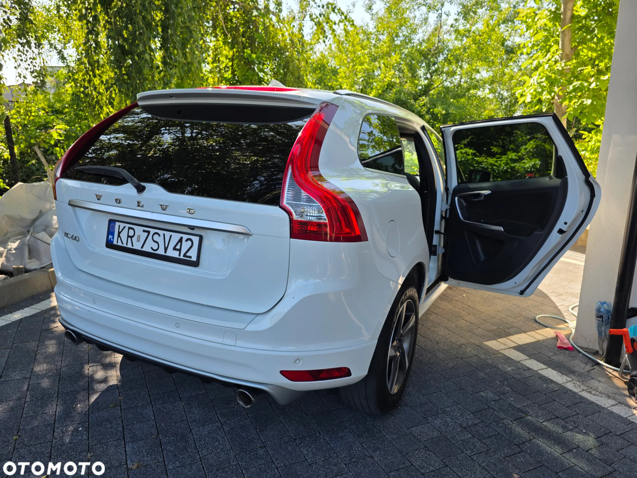 Volvo XC 60 D4 R-Design - 16