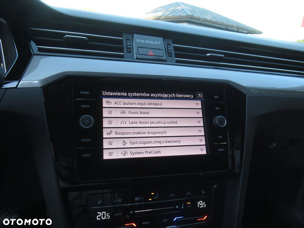 Volkswagen Passat 2.0 TDI EVO Business DSG - 23