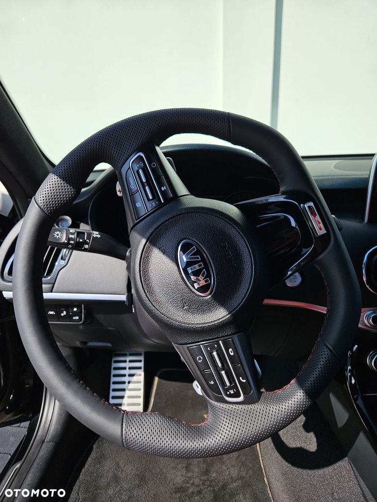 Kia Stinger 2.0 T-GDI GT Line - 11