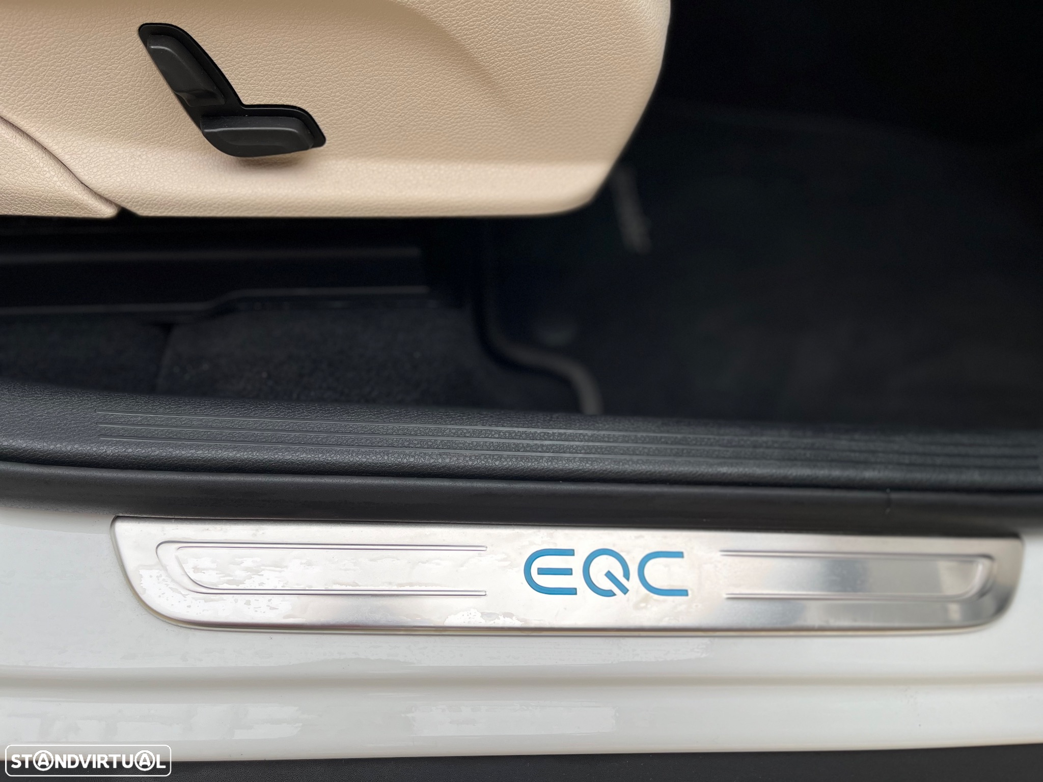 Mercedes-Benz EQC 400 4Matic Electric Art - 17