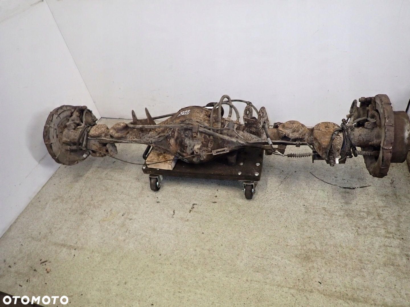 MITSUBISHI SPACE GEAR L400 2.8TD MOST TYLNY 4WD - 9