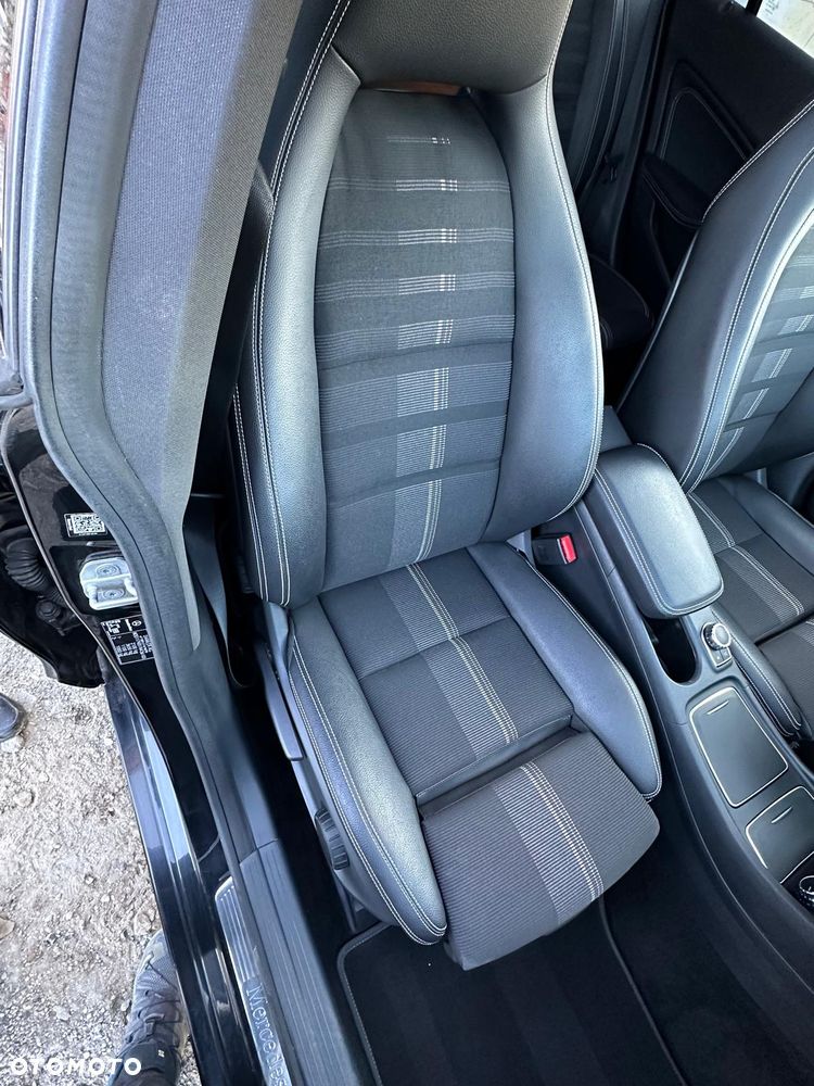 Mercedes-Benz CLA 220 d 7G-DCT - 22