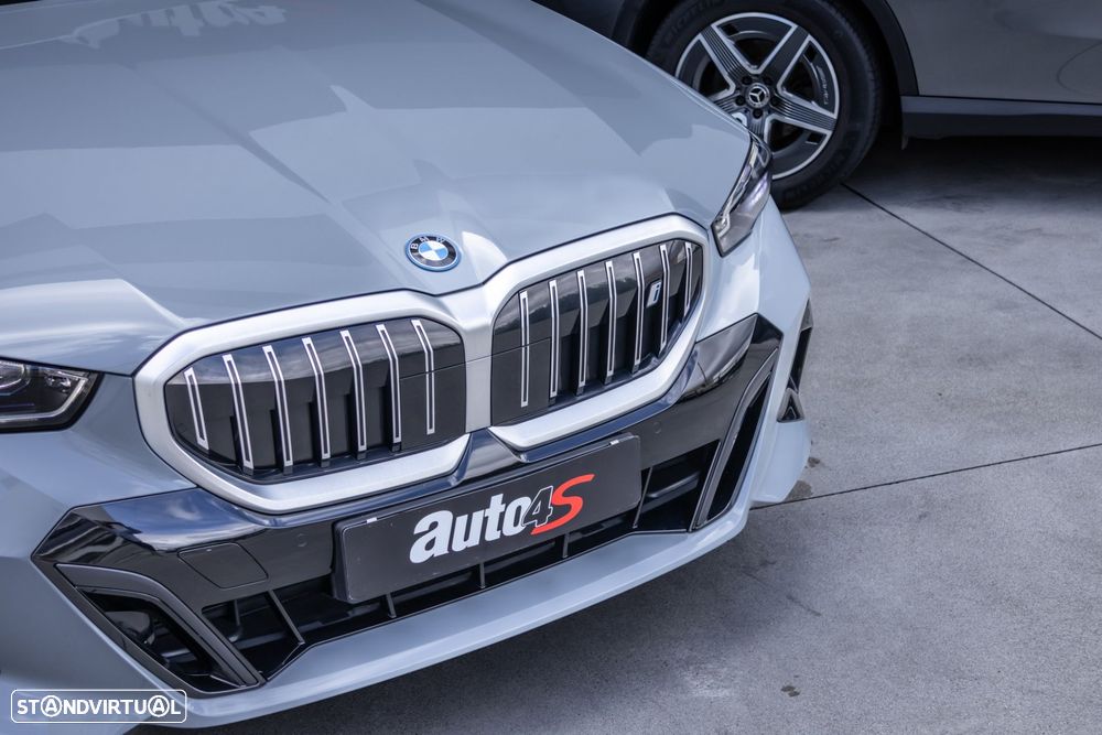 BMW i5 eDrive40 Pack Desportivo M - 10