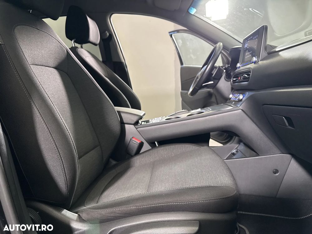Hyundai KONA - 13