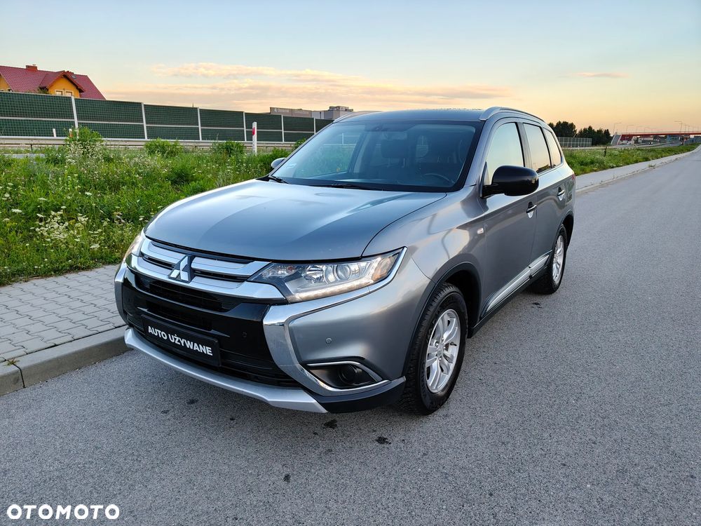 Mitsubishi Outlander 2.0 City Style 2WD - 2