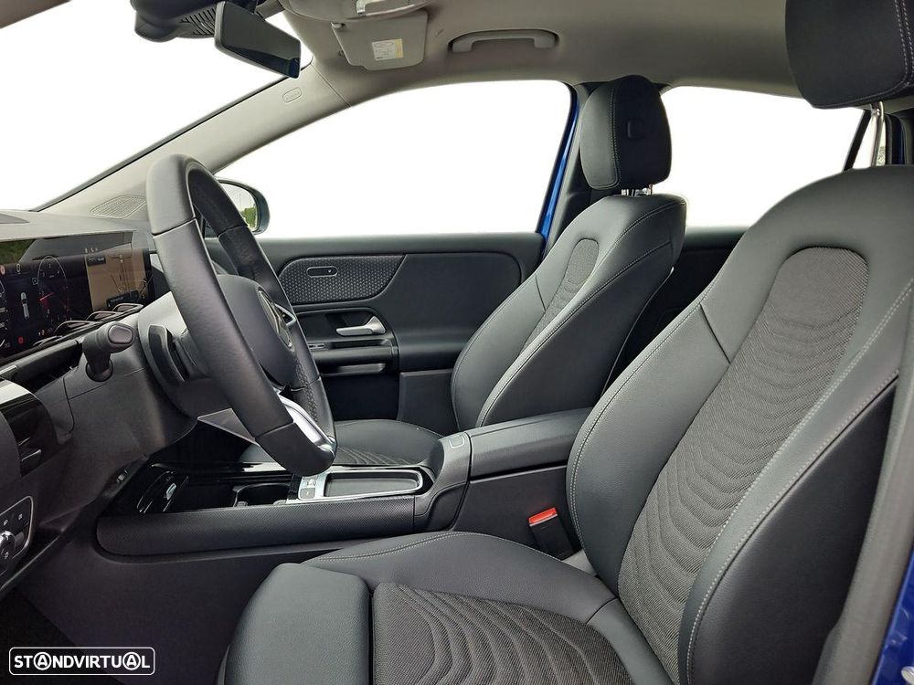 Mercedes-Benz GLA 180 d Progressive - 15
