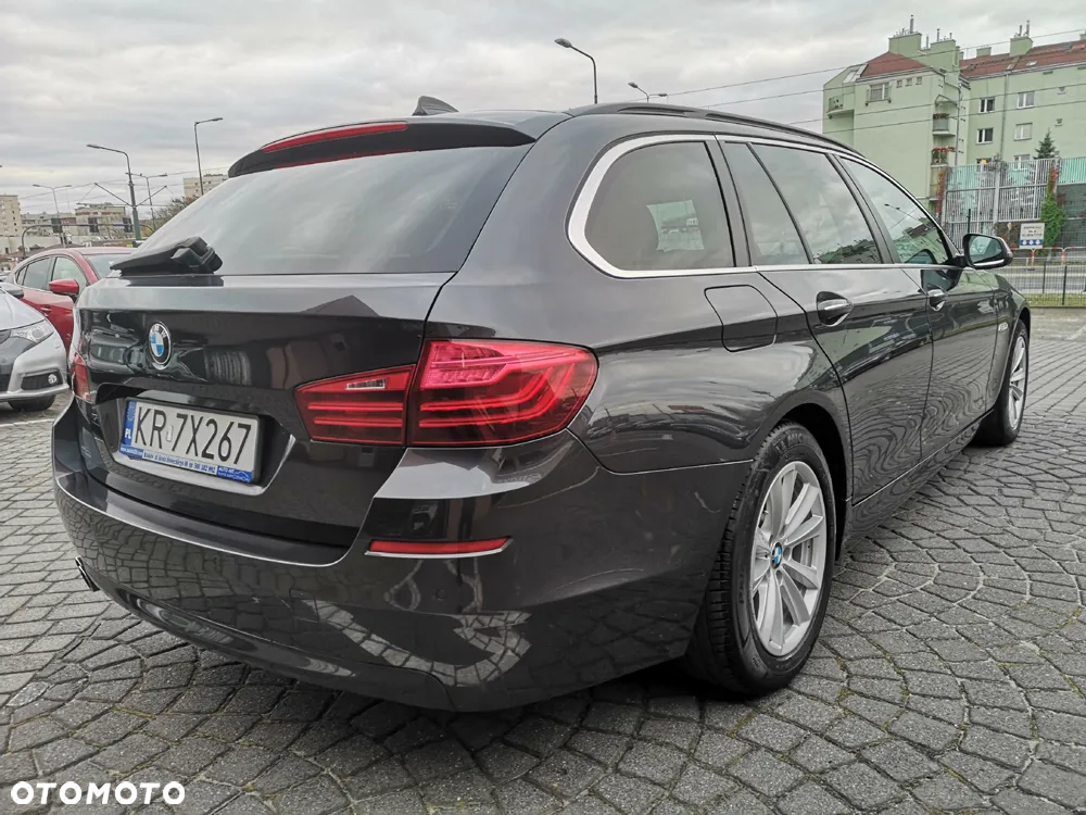 BMW Seria 5 520d Touring Modern Line - 2