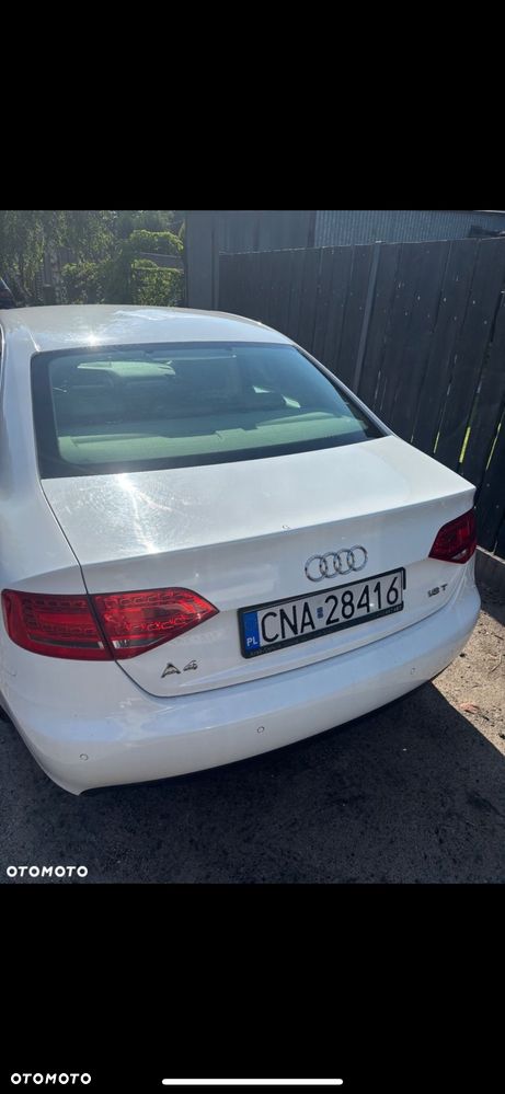 Audi A4 Limousine - 10