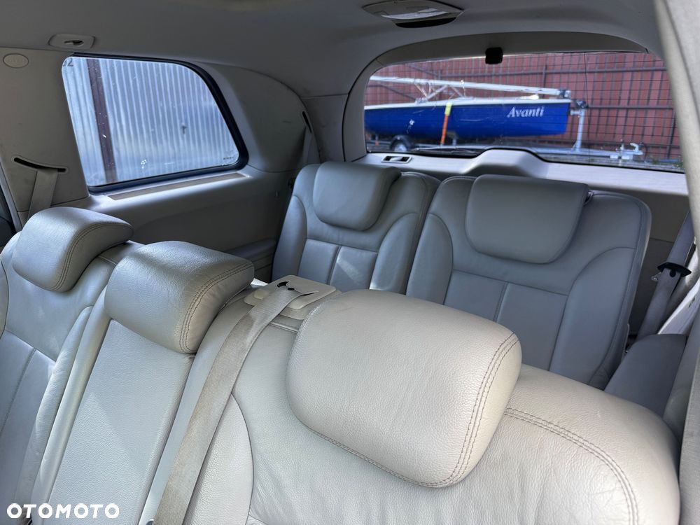 Mercedes-Benz GL - 12