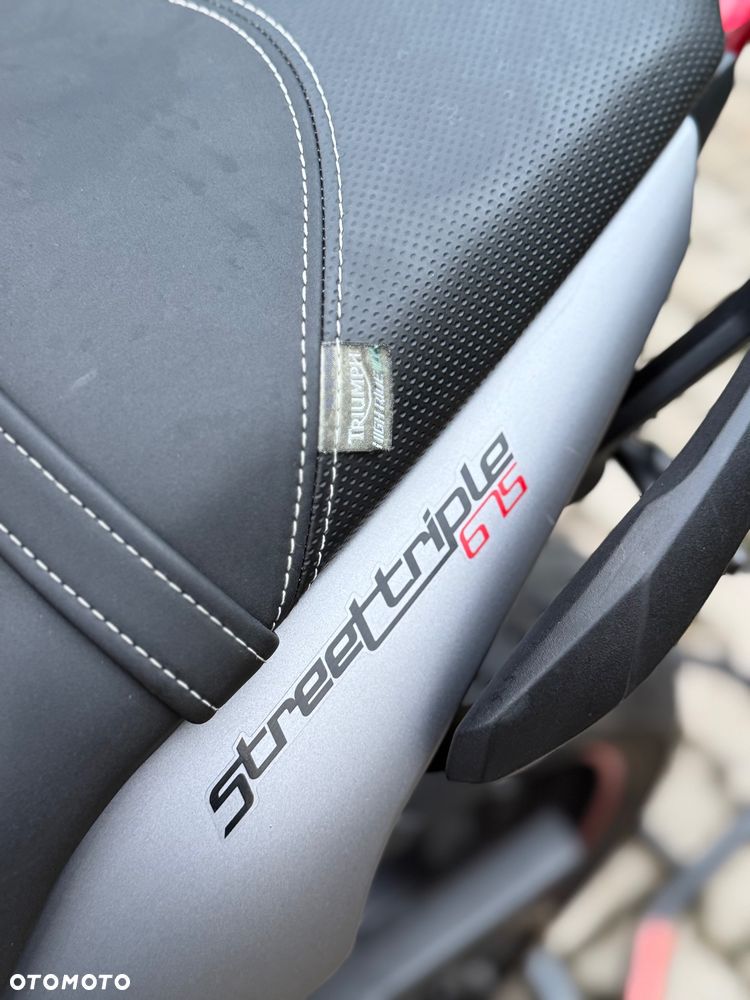 Triumph Street Triple - 18