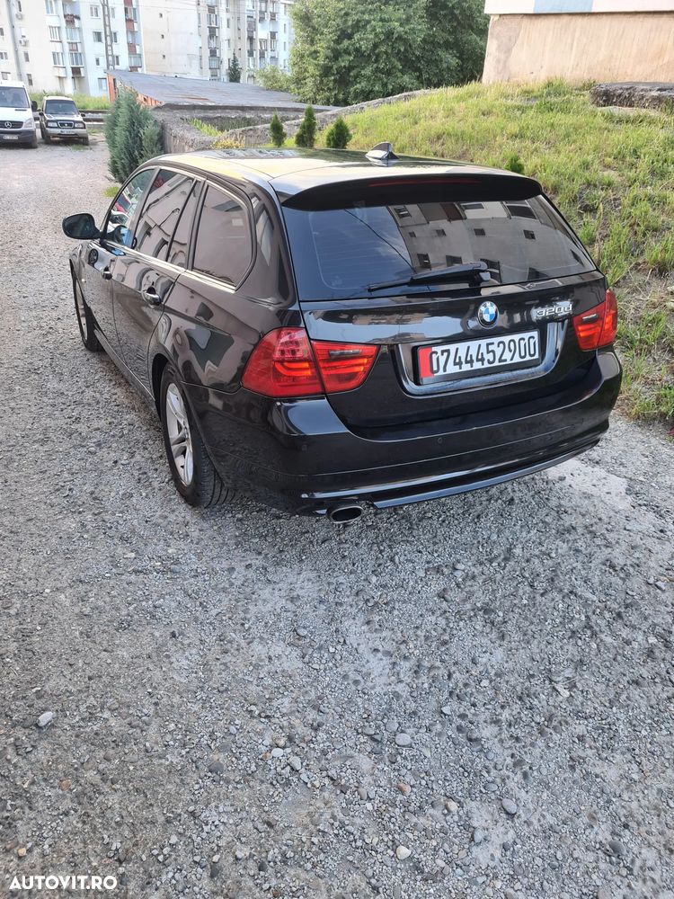 BMW Seria 3 320d - 4