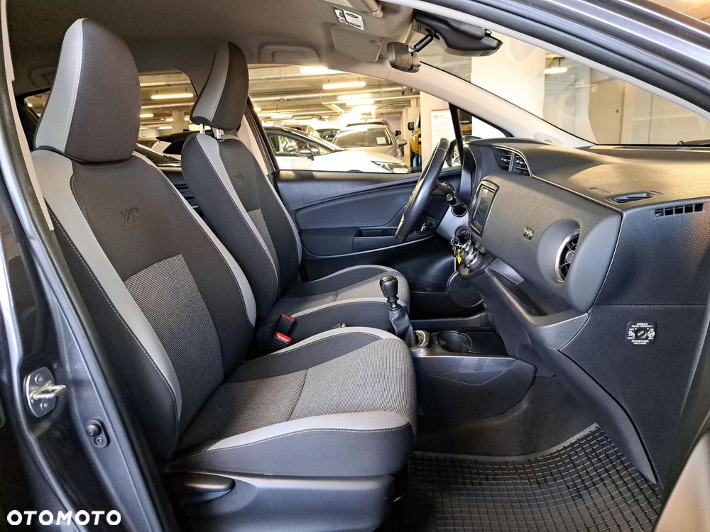 Toyota Yaris - 10