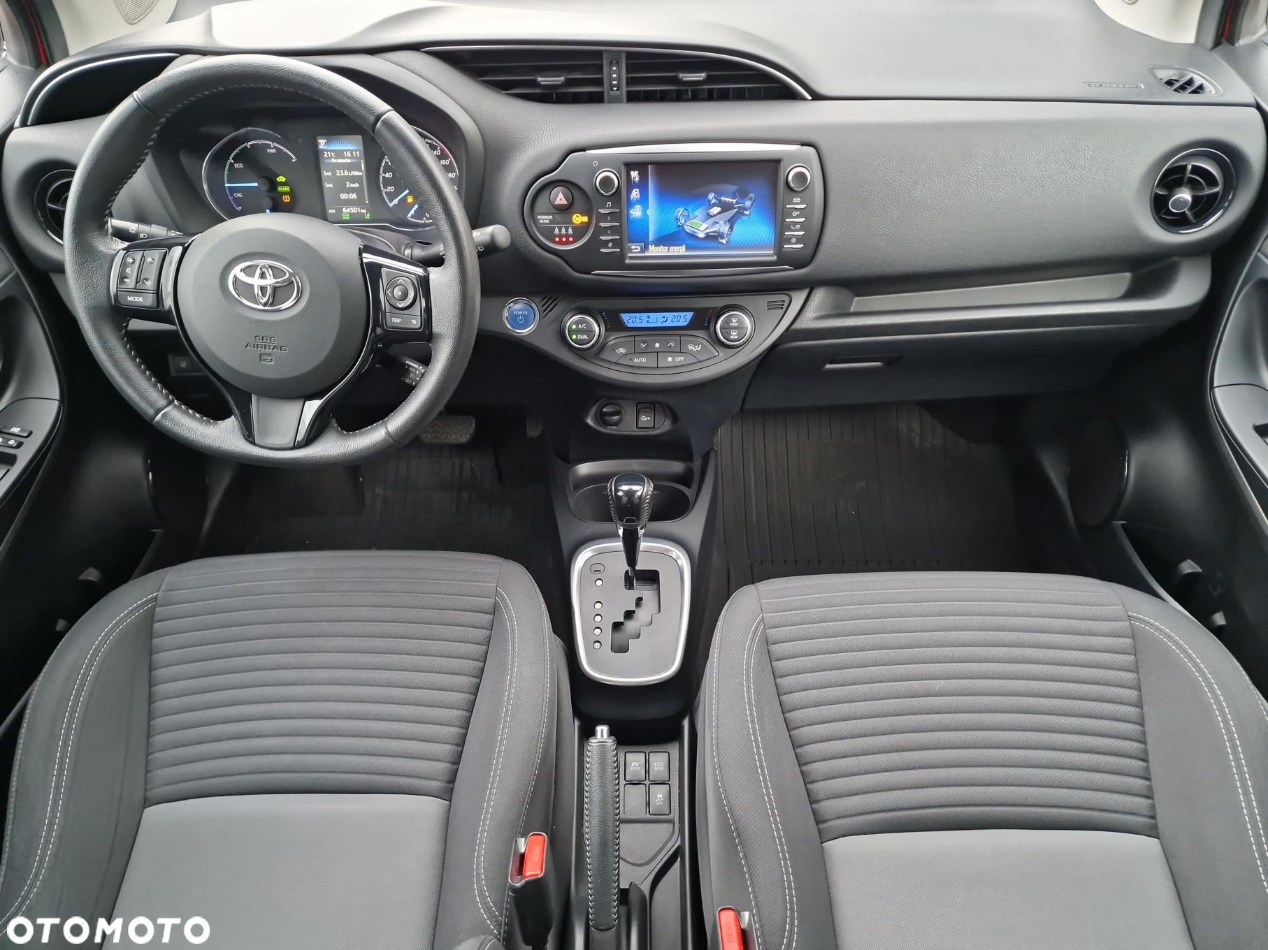 Toyota Yaris Hybrid 100 Premium EU6 - 18