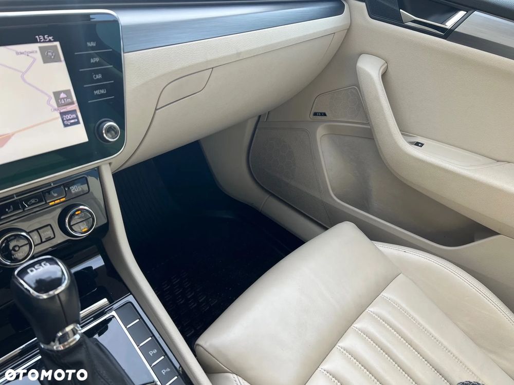 Skoda Superb 2.0 TDI DSG Premium Edition - 24