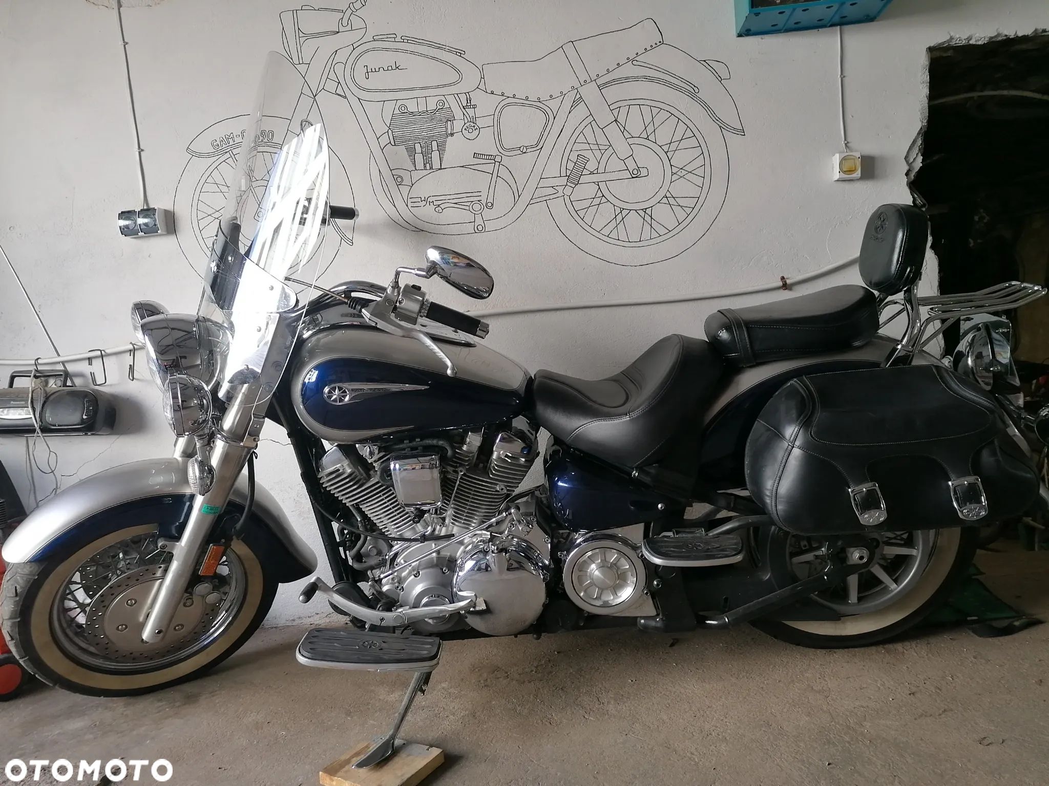 Yamaha Road Star - 1