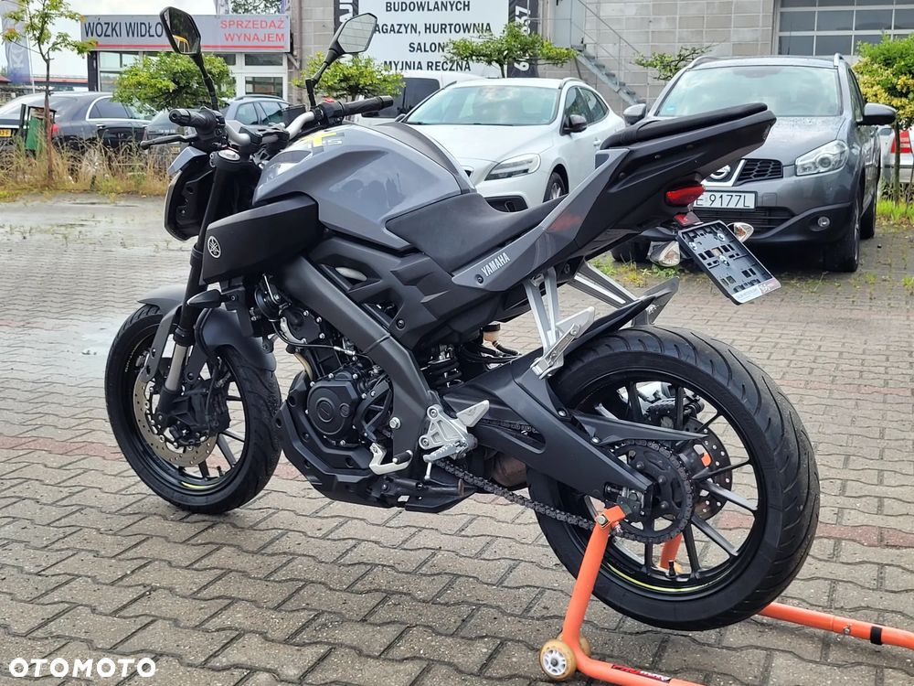 Yamaha MT - 12