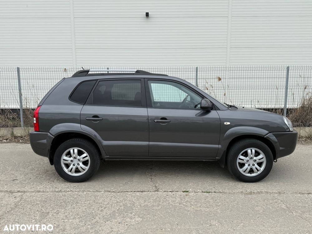 Hyundai Tucson 2.0 CRDI VGT GLS 2WD MT STYLE - 3