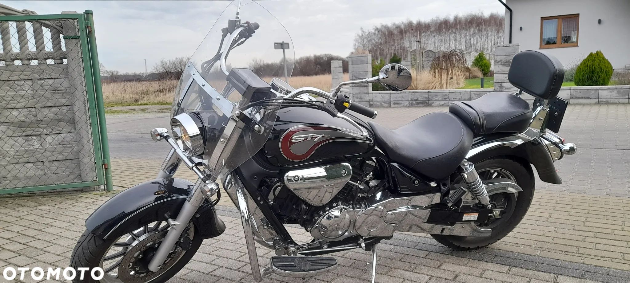 Hyosung Inny - 1