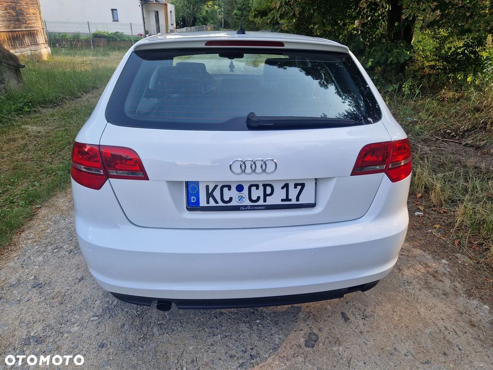 Audi A3 Sportback 2.0 TDI DPF Ambition - 2