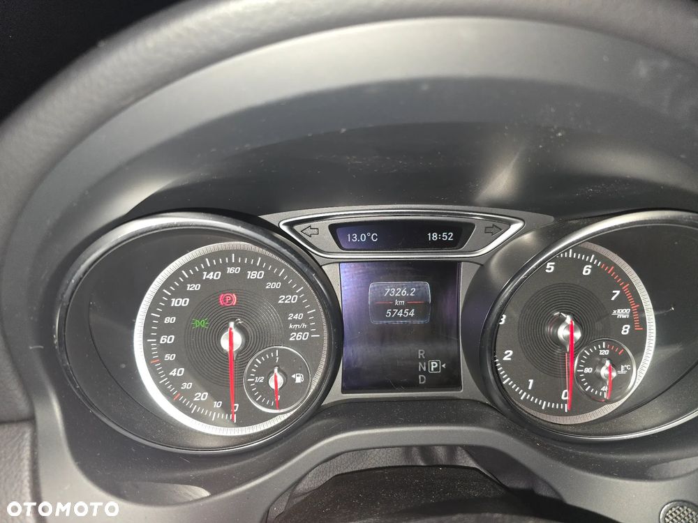 Mercedes-Benz GLA - 6