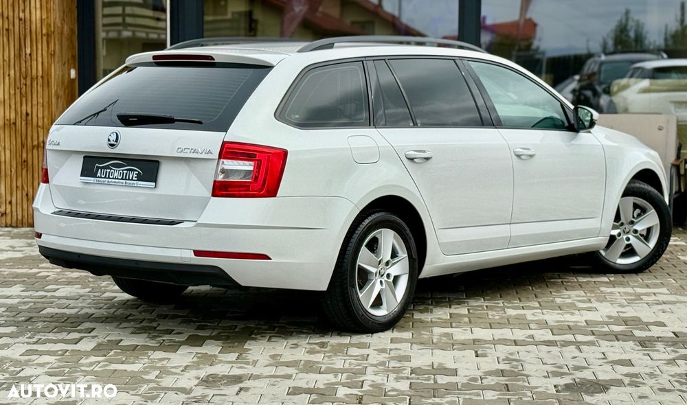 Skoda Octavia 2.0 TDI (Green tec) DSG Joy - 4