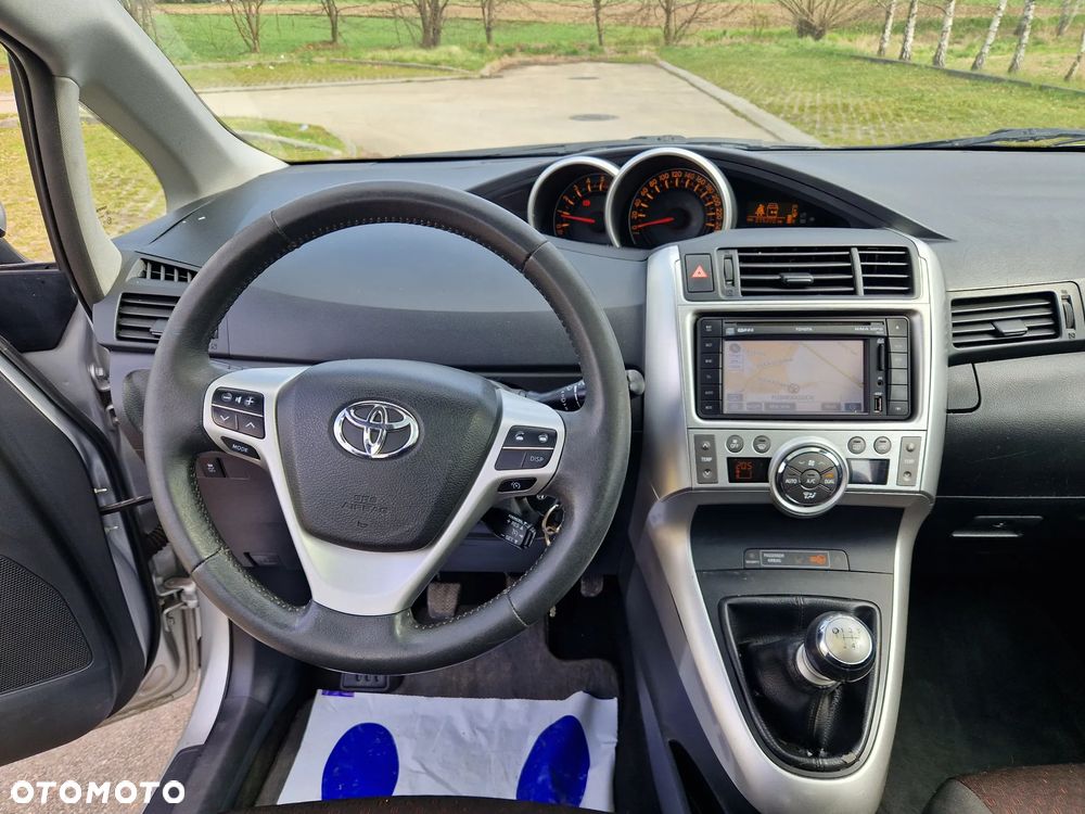 Toyota Verso 2.0 D-4D Premium - 12