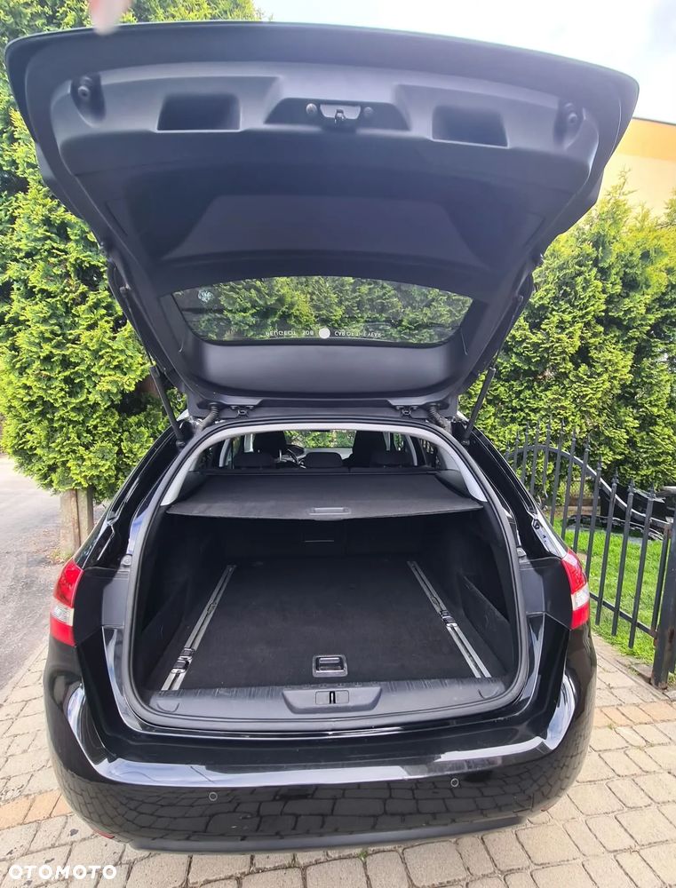 Peugeot 308 2.0 Blue HDi Allure S&S - 3