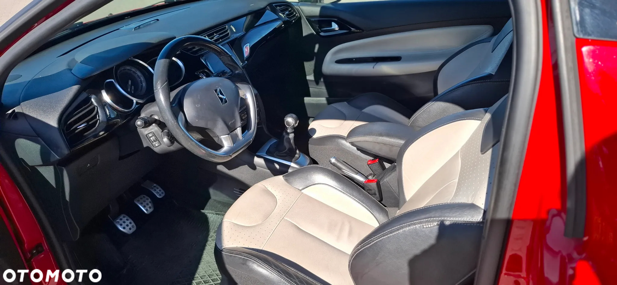 Citroën DS3 1.6 THP SportChic - 30