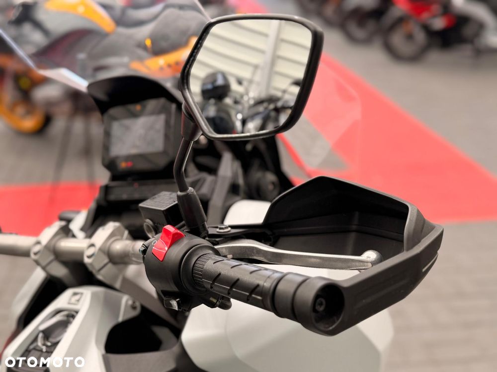 Honda ADV350 - 9