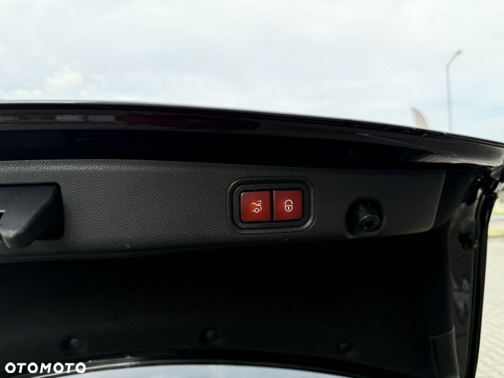 Mercedes-Benz Klasa E 400 d 4Matic 9G-TRONIC AMG Line - 37