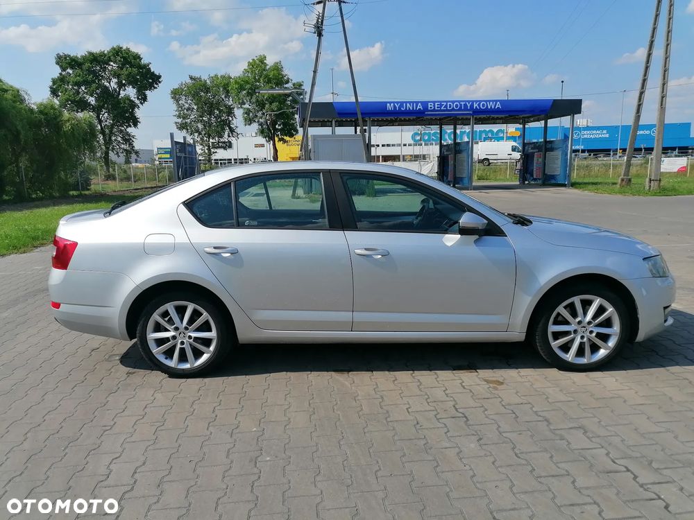 Skoda Octavia 1.8 TSI Style DSG - 5