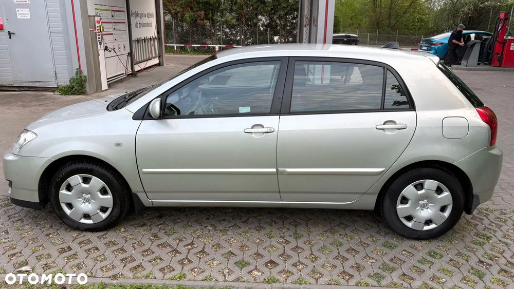 Toyota Corolla 1.6 VVT-i Terra Polaris - 2