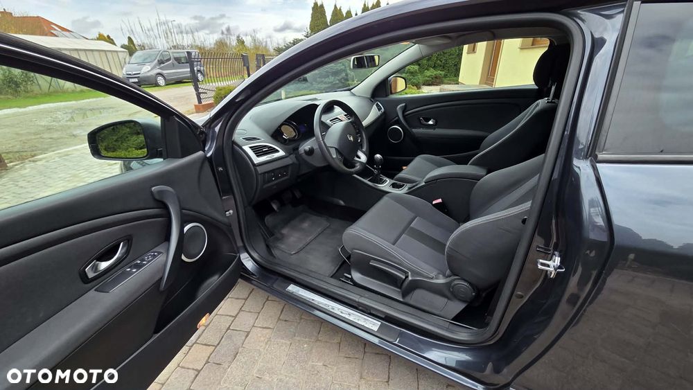 Renault Megane 1.9 dCi FAP Dynamique - 9