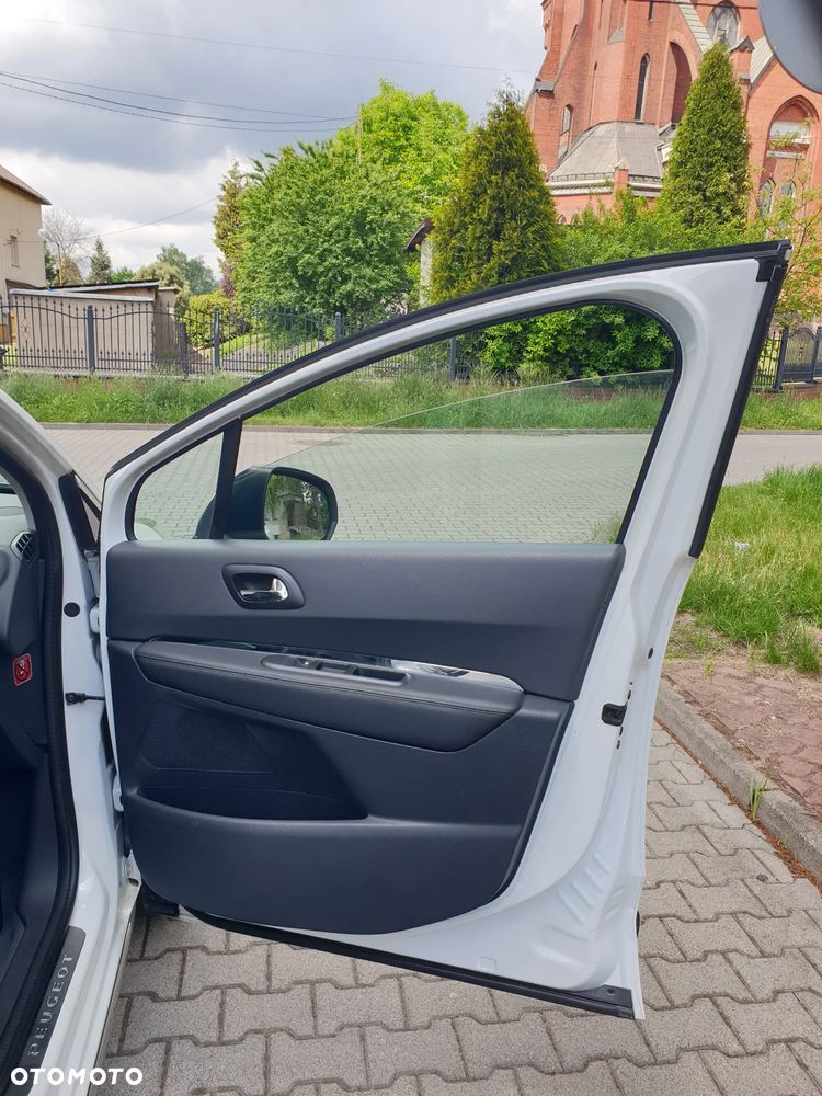 Peugeot 3008 HDi 150 Allure - 31