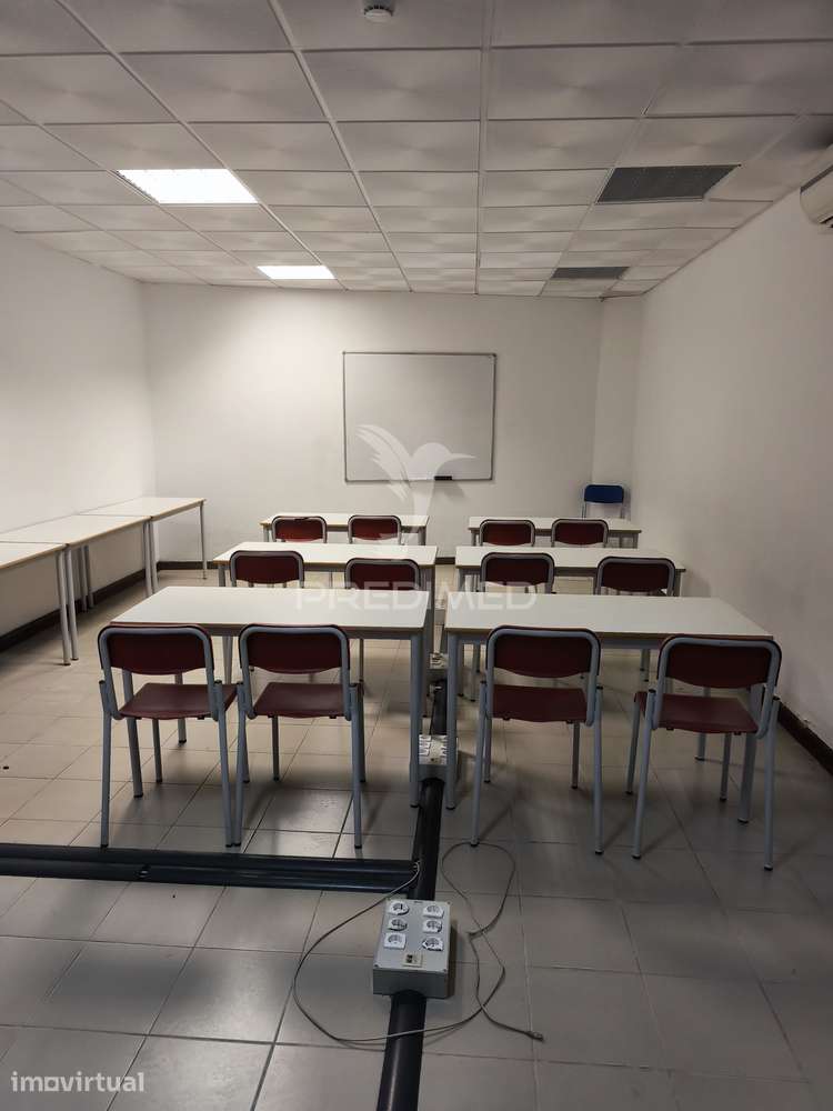 Albufeira - Loja para escritórios/consultórios/ginasios no centro d... - Grande imagem: 3/14