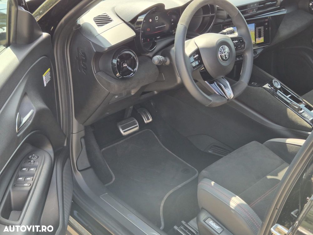 Alfa Romeo Junior 1.2 FWD eDCT6 MHEV Ibrida Speciale - 6