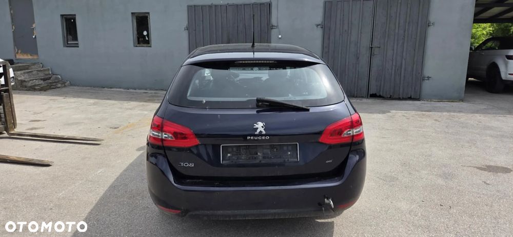 PEUGEOT 308 T9 SW lampa prawy tył w błotnik - 2
